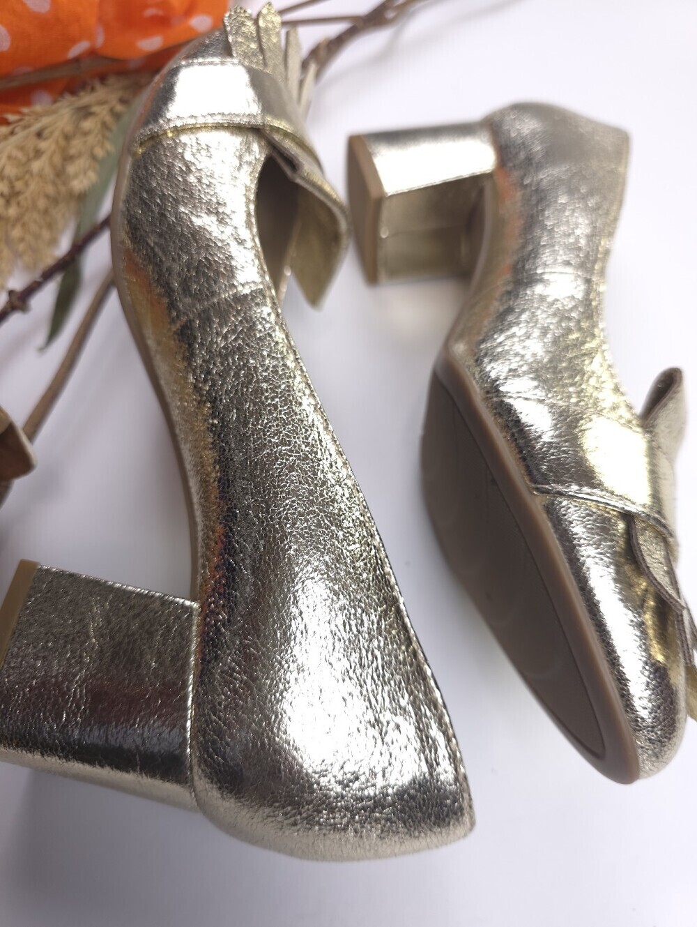 Bandolino Gold Metallic Fringe Block Heel Pumps Sz 7.5 - Picture 5 of 8